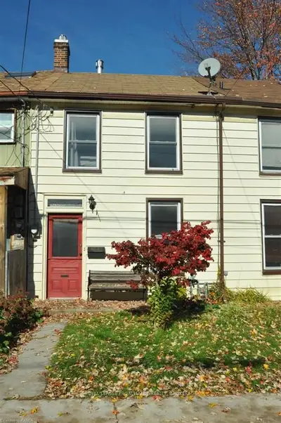 147 Charles Street, Kingston, On K7k 1v8