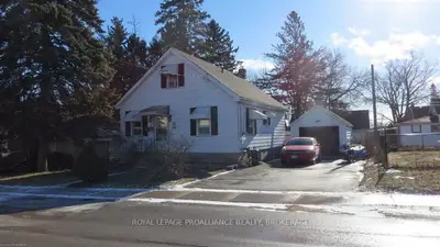 25 Ridley Street E, Belleville, On K8p 1y1