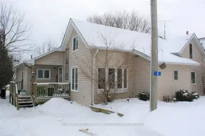 8 James Street, Lansdowne Village, On K0e 1l0