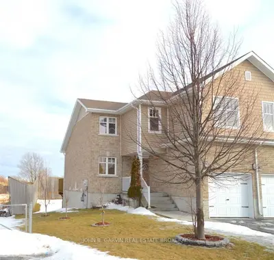 980 Swanfield Street, Kingston, On K7m 0a6
