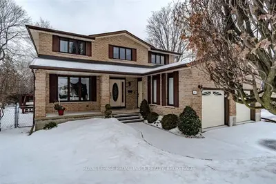 947 Bellwood Place, Kingston, On K7p 1p4