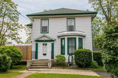 295 Dundas Street W, Quinte West, On K8v 3r9