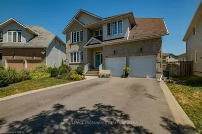 1104 Lydia Court, Kingston, On K7p 3g1