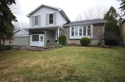 808 Safari Drive, Kingston, On K7m 6x9