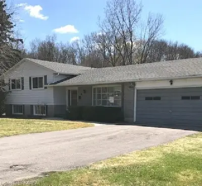 4 Edgewood Drive, Greater Napanee, On K7r 3k4