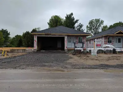 1630 Brookedayle Avenue, Kingston, On K7p 2v6