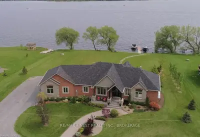260 Sherman's Point Road, Greater Napanee, On K7r 3k8