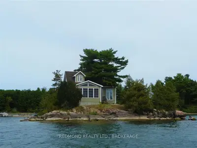1 Island 115, Front Of Yonge, On, K0e 1r0