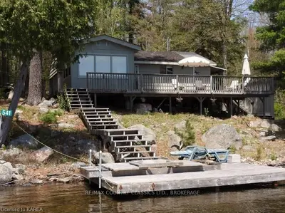541 Mazinaw Lake, Addington Highlands, On K0h 1k0