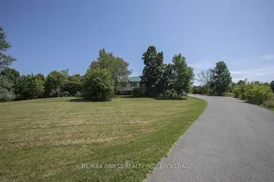 143 Marble Rock Road, Front Of Leeds & Seeleys Bay, On K7g 2v4