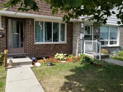 58 Winchester Drive 29, Greater Napanee, On K7r 3r2