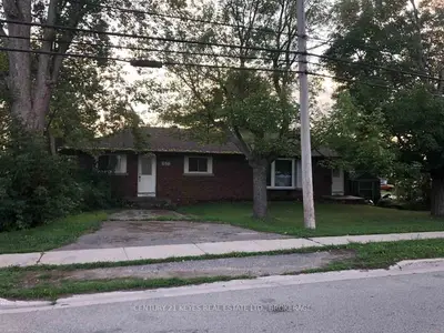 690 stone Street N, Gananoque, ON K7G 1Z3