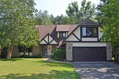 35 Pine Grove Road, Greater Napanee, On K0k 2w0