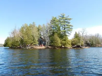 1 Second Island, Rideau Lakes, On, K0g 1x0