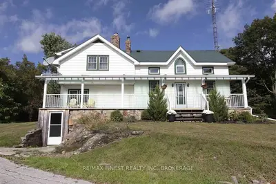 338 Gananoque Lake Road, Front of Leeds & Seeleys Bay, ON K7G 2V4