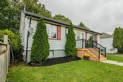 309 Kingscourt Avenue, Kingston, ON K7K 4R2