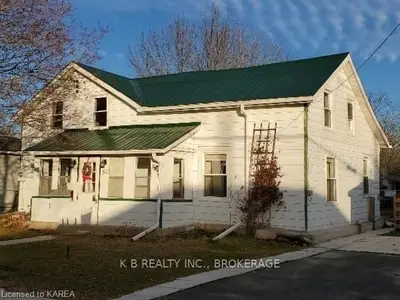50 CENTRE Street, Loyalist, ON K0H 1H0