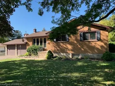 13 Campbell Crescent, Greater Napanee, ON K7R 3G4
