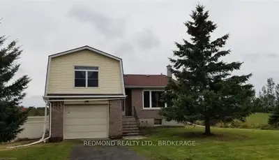 785 County Road 2, Front Of Leeds & Seeleys Bay, On, K0e 1l0