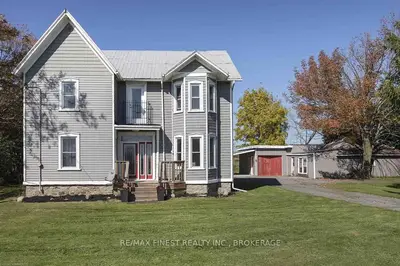 8529 Loyalist Parkway, Greater Napanee, On K7r 3l2