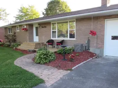67 Willowbank Road, Front Of Leeds & Seeleys Bay, On K7g 2v5