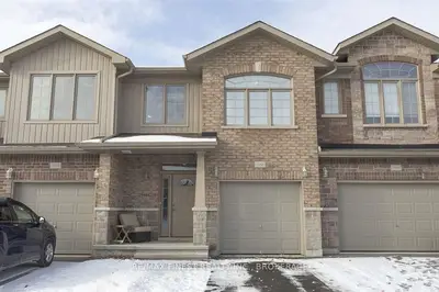 1582 Davenport Crescent, Kingston, On K7p 0k7