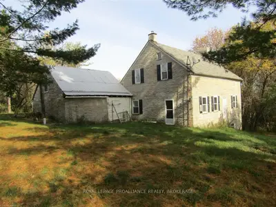 1572 Sunnyside Road, Kingston, ON K7L 4V4
