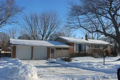 390 Lakeview Avenue, Kingston, On K7m 3v8