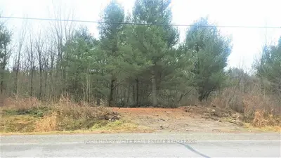 1215 County Road 2, Leeds And The Thousand Islands, On, K0e 1l0