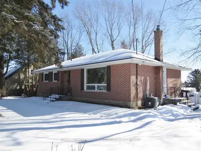 6 Willowbank Road, Front of Leeds & Seeleys Bay, ON K7G 2V5