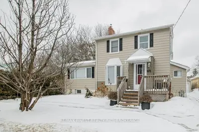 671 Portsmouth Avenue, Kingston, ON K7M 1W4