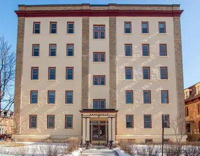 67 Sydenham Street 106, Kingston, On K7l 3h2