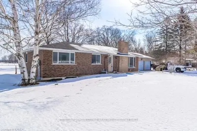 2590 Battersea Road, Kingston, On K0h 1s0