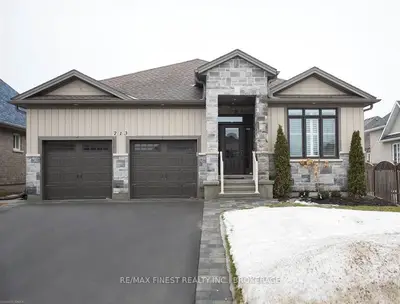 713 Stonehenge Street, Kingston, On K7p 0a9