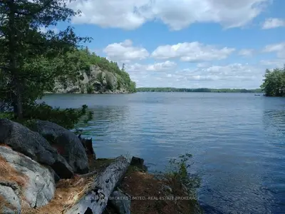 Christel Point (end Of Christel Lane) ), Frontenac, On, K0h 2n0