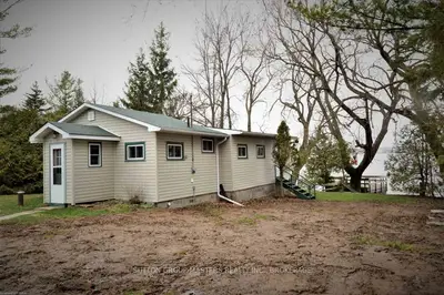 2439 South Shore Road, Greater Napanee, On K7r 3k7