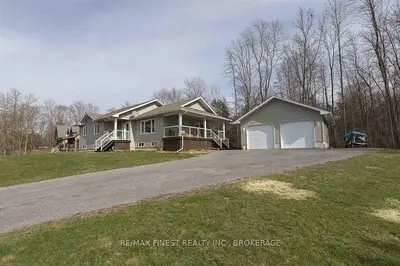 1042 South Shore Road, Greater Napanee, On K7r 3k7
