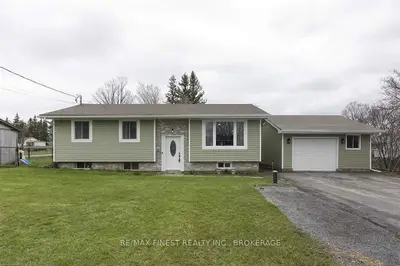 11 Bridge Street, Stone Mills, On K0k 3g0
