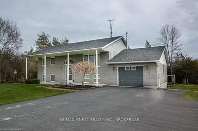 2855 Switzerville Road, Greater Napanee, ON K7R 3K9