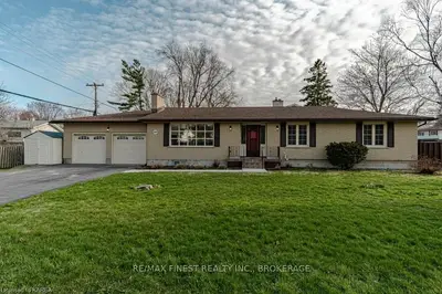 349 Chelsea Road, Kingston, On K7m 3z8