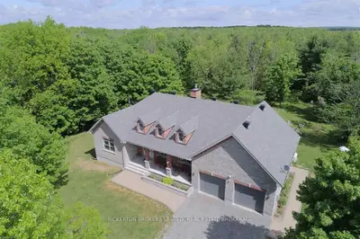 185 Dulcemaine Road W, Front Of Leeds & Seeleys Bay, On K0e 1l0