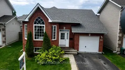 385 Quarry Pond Court, Kingston, ON K7K 7L3