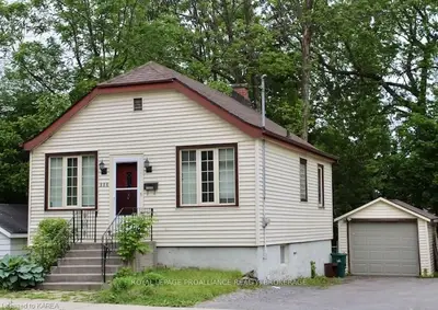 806 Portsmouth Avenue, Kingston, On, K7m 1w7