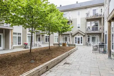 #d 318 Everest Private, Elmvale Acres And Area, On, K1g 4e3