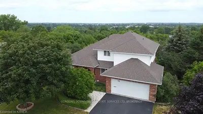 48 Sarah Street, Greater Napanee, On K7r 3j7