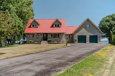 365 Carpenters Point Road, Frontenac Islands, On K0h 2y0