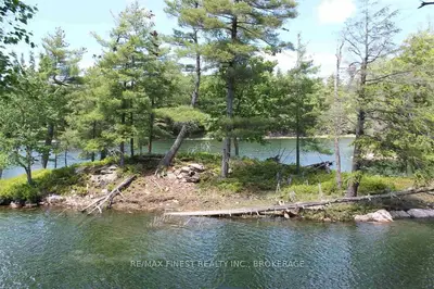 Islands 80 G, 101 I & 101 H, Front Of Leeds & Seeleys Bay, On, K0e 1l0