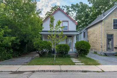 416 Victoria Street, Kingston, On K7l 3z5