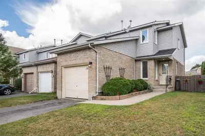 34 Rose Abbey Drive, Kingston, On K7k 6w1