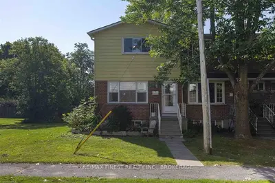 23 Addington Street 8, Loyalist, On K7n 1c6
